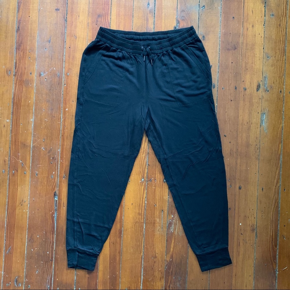 Splendid Jogger Pants in Black - Picture 2 of 8